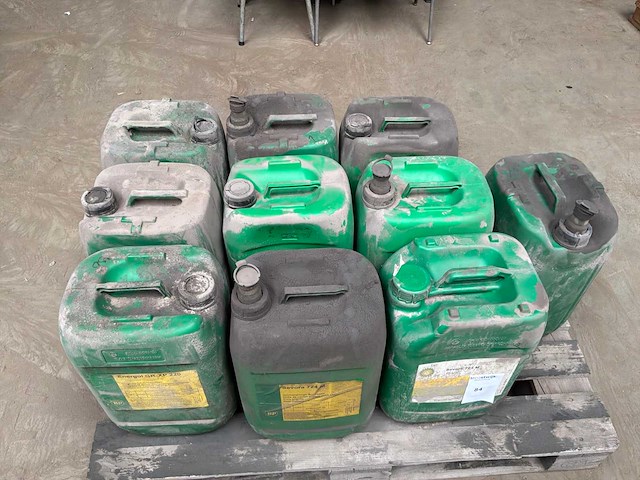 Partij industriële oliën - afbeelding 1 van  3