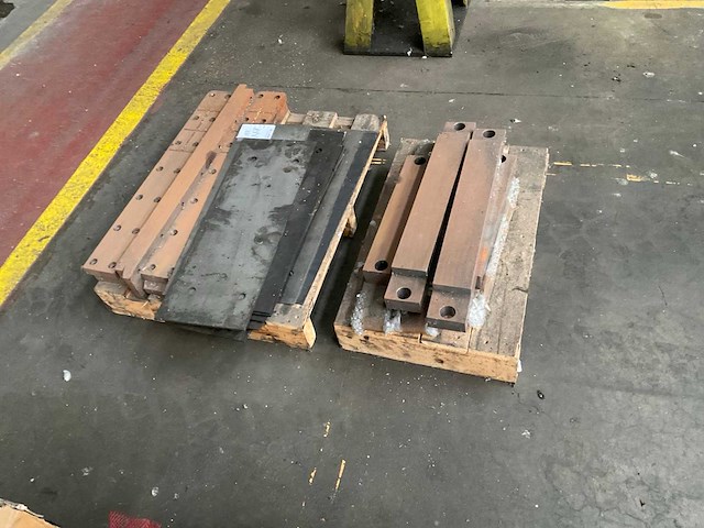 Partij industriële onderdelen - afbeelding 3 van  10