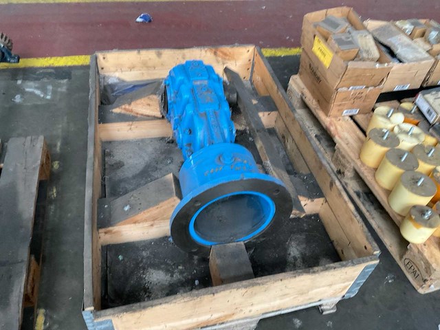 Partij industriële onderdelen - afbeelding 10 van  10