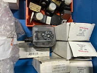 Partij industriële sensoren en schakelaars - afbeelding 3 van  6