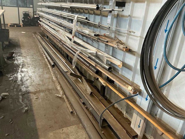 Partij inox - en aluminiumvoorraad - afbeelding 2 van  6