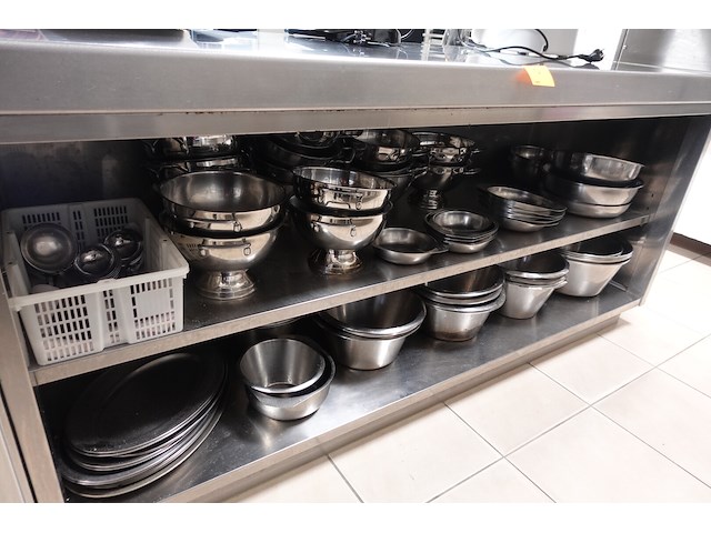 Partij inox bakken - afbeelding 1 van  5