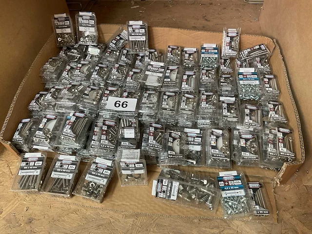 Partij inox bevestigingen - afbeelding 1 van  8