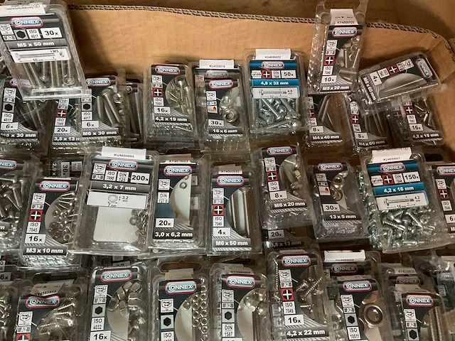 Partij inox bevestigingen - afbeelding 2 van  8