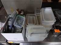 Partij inox g/n bakken + kunststof bakken - afbeelding 3 van  3