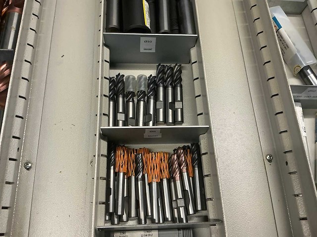 Partij inox ruwfrezen - afbeelding 1 van  5