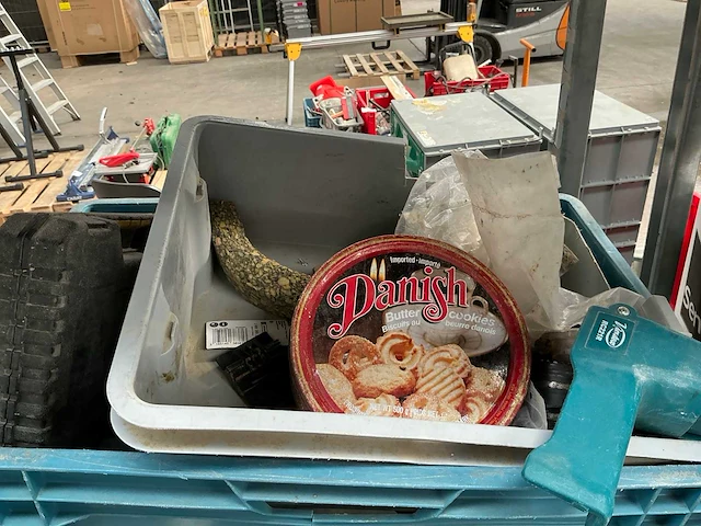 Partij installatie -en aannemersmateriaal - afbeelding 14 van  40