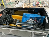 Partij installatie -en aannemersmateriaal - afbeelding 21 van  40