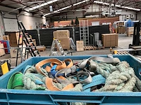 Partij installatie -en aannemersmateriaal - afbeelding 24 van  40
