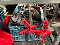 Partij installatie -en aannemersmateriaal - afbeelding 11 van  40