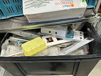 Partij installatie -en aannemersmateriaal - afbeelding 25 van  40