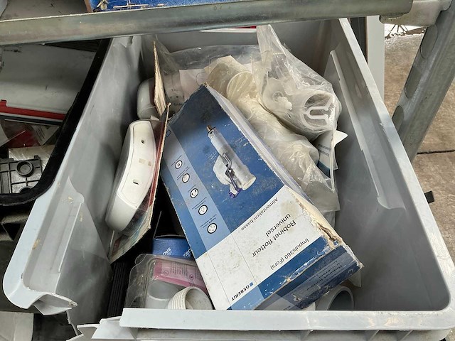 Partij installatie -en aannemersmateriaal - afbeelding 4 van  40