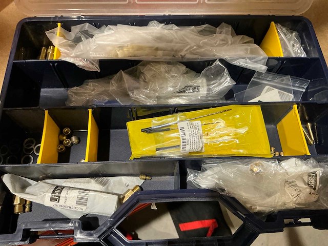 Partij installatie onderdelen - afbeelding 10 van  10