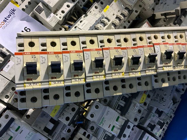 Partij installatieautomaten - afbeelding 4 van  7