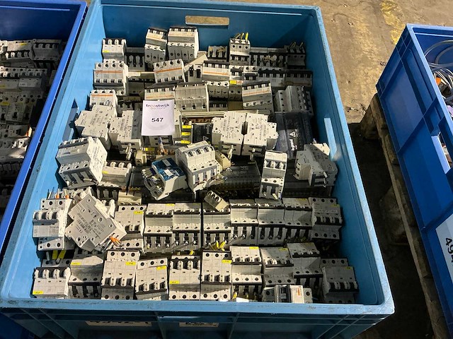 Partij installatieautomaten - afbeelding 2 van  9