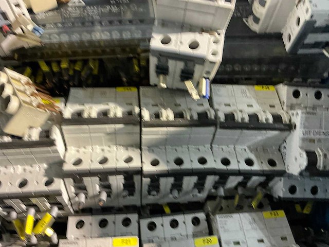 Partij installatieautomaten - afbeelding 6 van  9