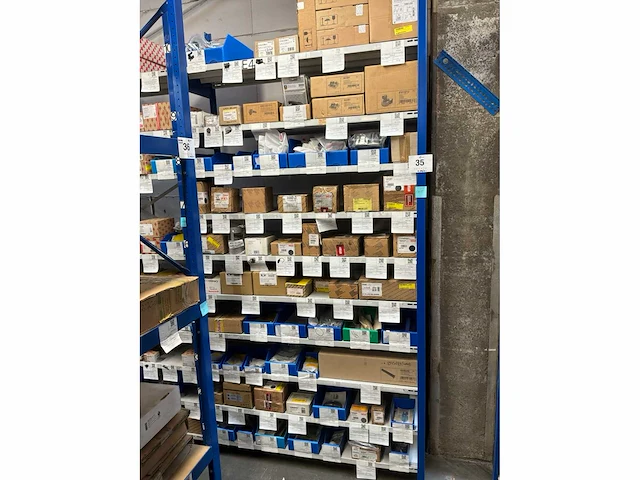 Partij installatiemateriaal ariston, bulex, riello - afbeelding 34 van  38