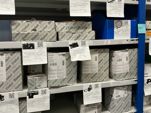 Partij installatiemateriaal bosch, vaillant, junkers, buderus - afbeelding 3 van  52