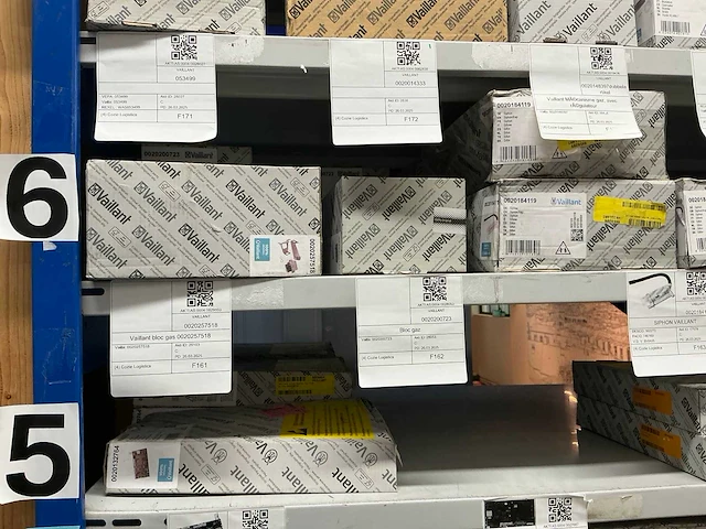 Partij installatiemateriaal bosch, vaillant, junkers, buderus - afbeelding 5 van  52