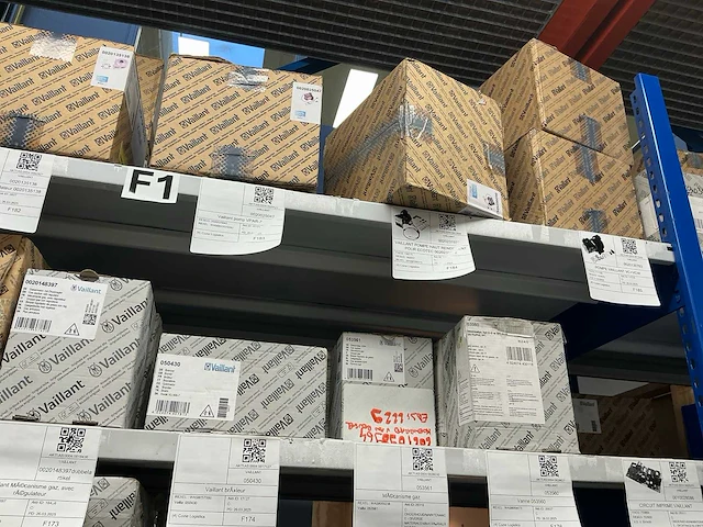 Partij installatiemateriaal bosch, vaillant, junkers, buderus - afbeelding 7 van  52