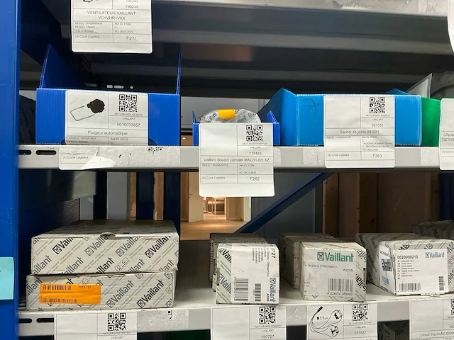 Partij installatiemateriaal bosch, vaillant, junkers, buderus - afbeelding 9 van  52