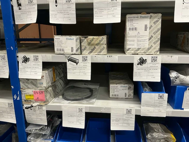 Partij installatiemateriaal bosch, vaillant, junkers, buderus - afbeelding 19 van  52