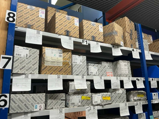 Partij installatiemateriaal bosch, vaillant, junkers, buderus - afbeelding 12 van  52