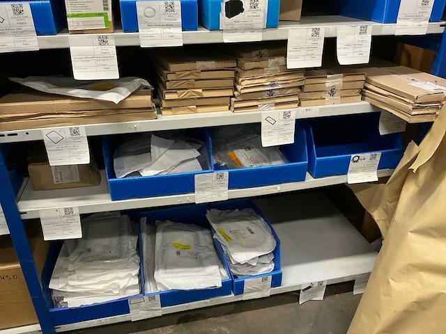 Partij installatiemateriaal bosch, vaillant, junkers, buderus - afbeelding 38 van  52