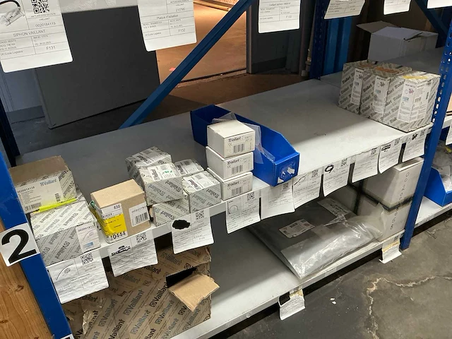 Partij installatiemateriaal bosch, vaillant, junkers, buderus - afbeelding 34 van  52