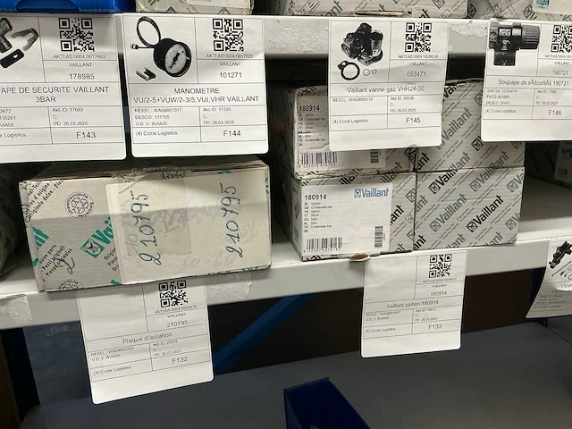 Partij installatiemateriaal bosch, vaillant, junkers, buderus - afbeelding 51 van  52