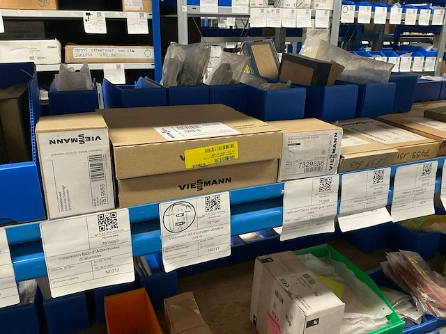 Partij installatiemateriaal bosch, vaillant, junkers, buderus - afbeelding 4 van  35