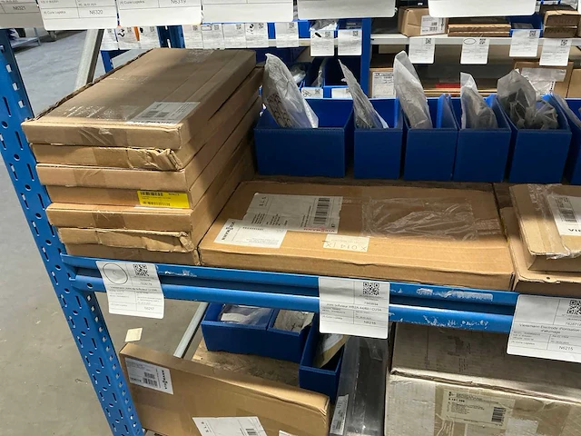 Partij installatiemateriaal bosch, vaillant, junkers, buderus - afbeelding 9 van  35
