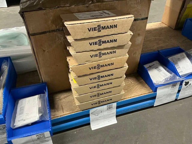 Partij installatiemateriaal bosch, vaillant, junkers, buderus - afbeelding 15 van  35