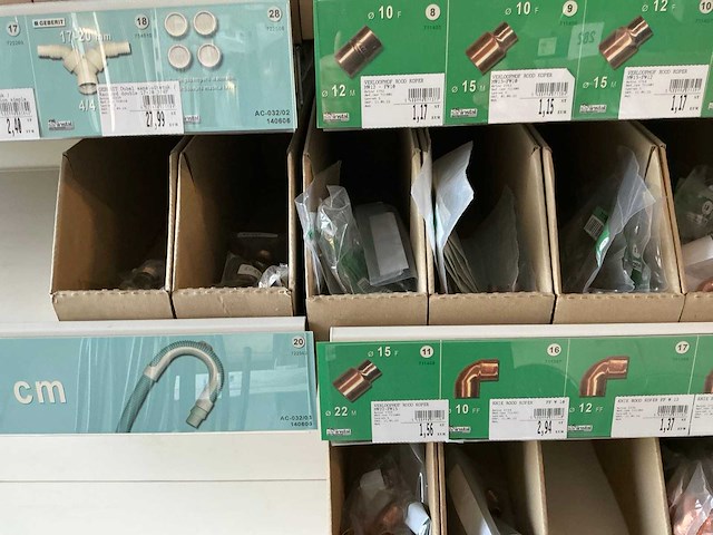 Partij installatiemateriaal koper, messing en chrome - afbeelding 2 van  24