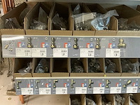 Partij installatiemateriaal sanitair/chauffage - afbeelding 2 van  30