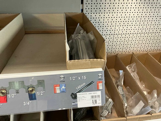 Partij installatiemateriaal sanitair/chauffage - afbeelding 29 van  30