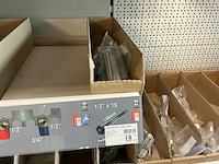 Partij installatiemateriaal sanitair/chauffage - afbeelding 29 van  30
