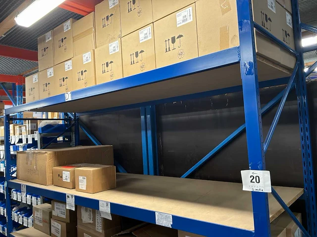 Partij installatiemateriaal viessmann, burgerhout. - afbeelding 1 van  18