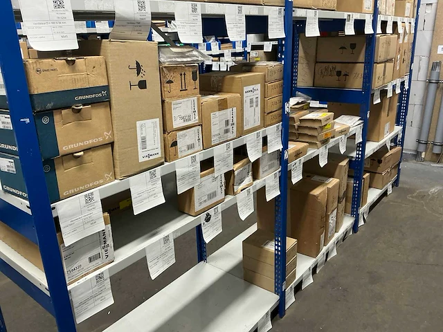 Partij installatiemateriaal viessmann, grundfos - afbeelding 23 van  33