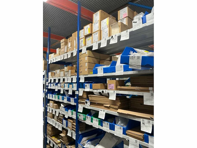 Partij installatiemateriaal viessmann, remeha - afbeelding 1 van  33