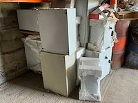 Partij installatiemateriaal - afbeelding 10 van  15