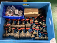 Partij installatiemateriaal - afbeelding 2 van  6