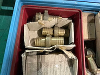 Partij installatiemateriaal - afbeelding 2 van  10