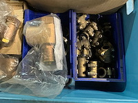 Partij installatiemateriaal - afbeelding 9 van  10