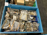 Partij installatiemateriaal - afbeelding 5 van  9