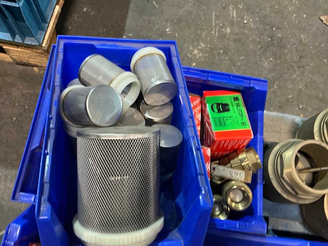 Partij installatiemateriaal - afbeelding 3 van  4