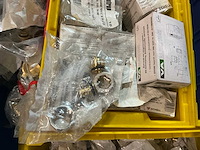 Partij installatiemateriaal - afbeelding 13 van  14