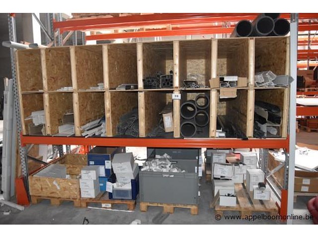 Partij installatiemateriaal - afbeelding 1 van  4