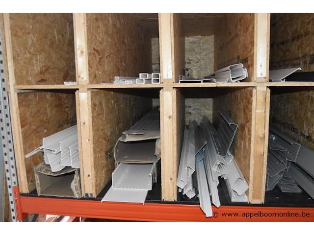 Partij installatiemateriaal - afbeelding 3 van  4