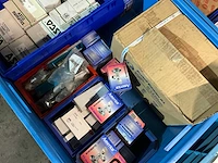 Partij installatiemateriaal - afbeelding 2 van  11